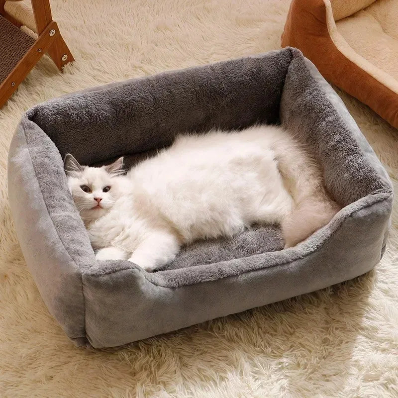 Plush Cat Bed – Cozy Soft Bed for Cats and Kittens